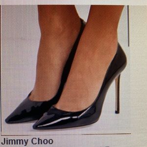 Manolo Blahnik Black Patent Leather Pumps